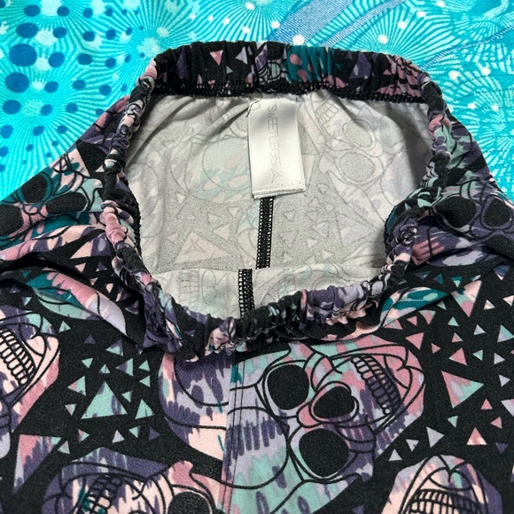 Kids SweetLegs Skull Print Leggings - Picture 4 of 5